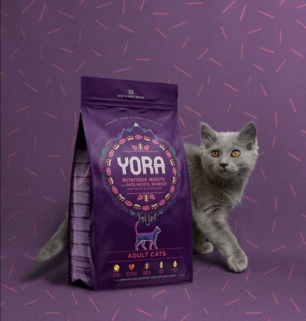 yora maistas katėms, tvarus, tvarumas, vegan , hipoalergiškas